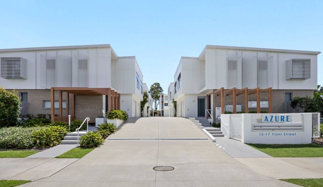 Azure Riverside DeluxeTownhouse