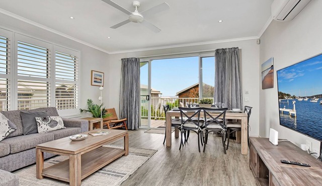 Azure Tides at Caves Beach Villas