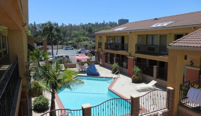 Azusa Inn