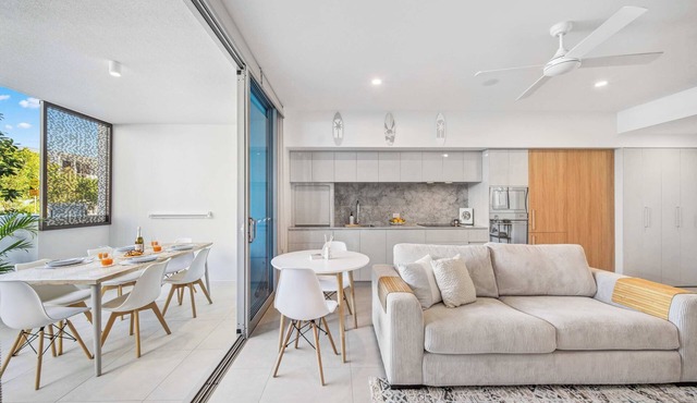 Azzure Haven—Resort-style Living by Bokarina Beach