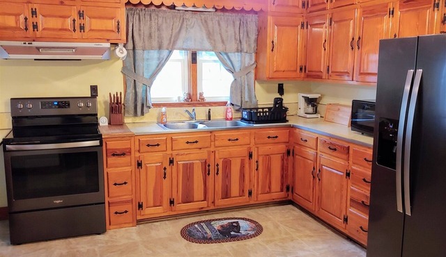 B & A Lake Cottage | 0 Bed, 2 Bath