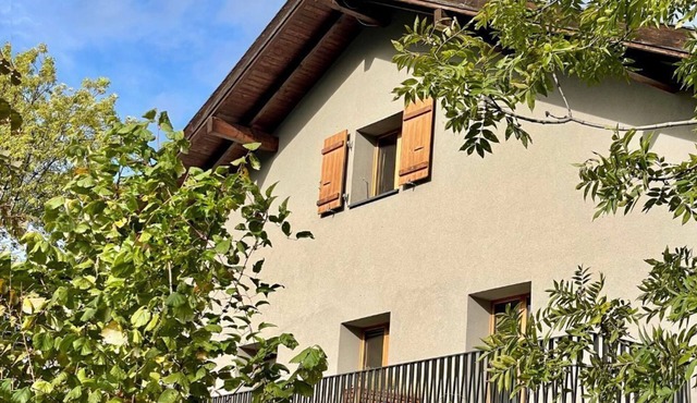 B&B Alpine Lodge Crans-Montana, cozy and safe Mountain Stay with Panoramic Views