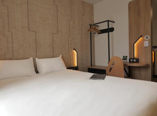 B&B HOTEL Carcassonne Rocadest La Cité