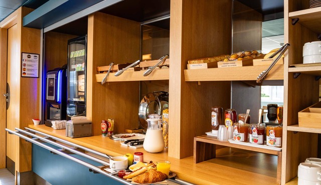 B&B HOTEL Saint-Etienne Monthieu