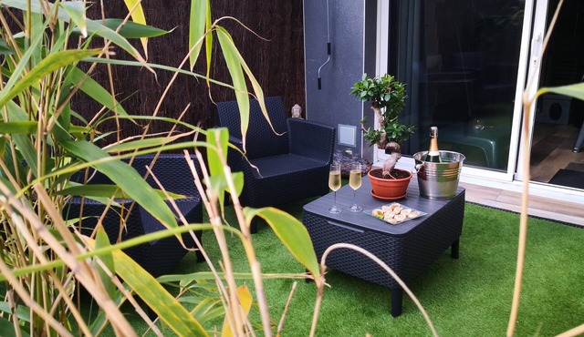 B&B “V et Spa La Suite” with Private Spa, Sauna, Terrace, Wi-Fi & Air Conditioning