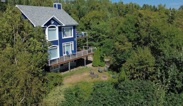 Bleuzen* SPA*Mountain view*Private*Wooded, ground floor