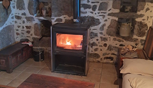 Bienvenue au gîte du lavoir à proximité des lacs , rivières et montagnes