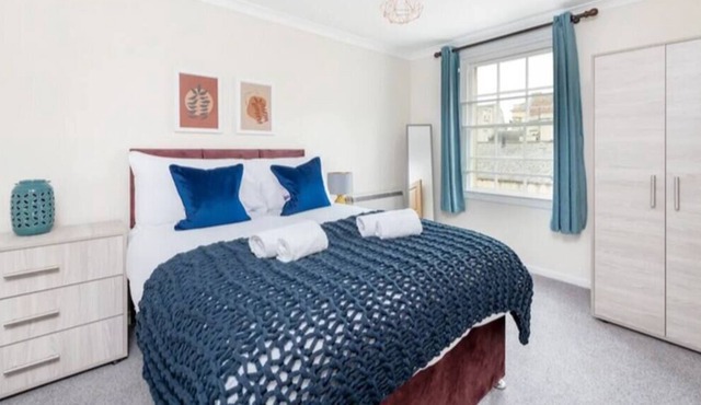 Beautiful Central 1-Bed Apartment!! ££Deals on now