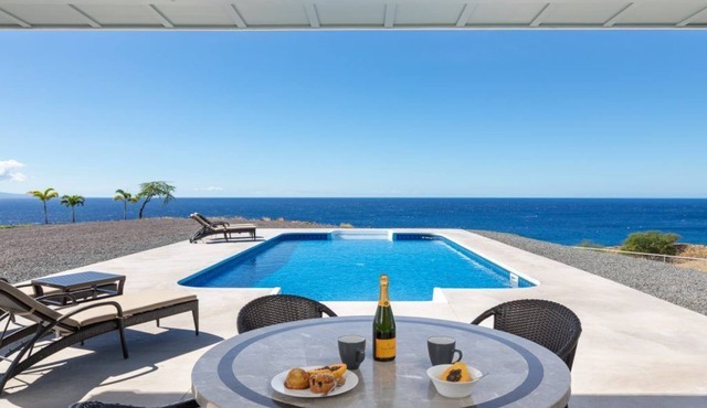 B.I. Kohola Lani , Very private, Pool, Amazing Views! AC in bedrooms!