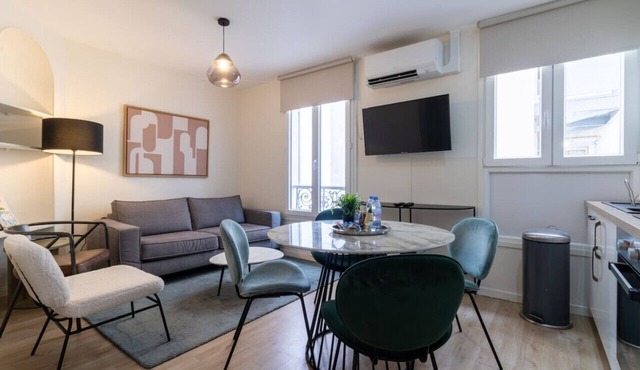B1.Two Bedrooms#Champs Elysées#Arc de Triomphe#AC
