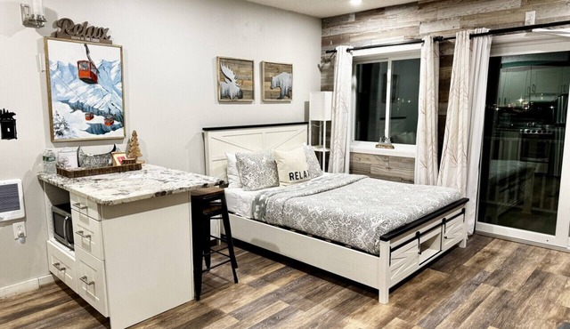 B103 · Cozy Studio apt w/pool & hot tub Ski Loon Mountain