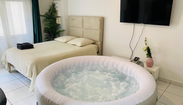 B14 Jacuzzi 5 Étoile par Villa Dengous