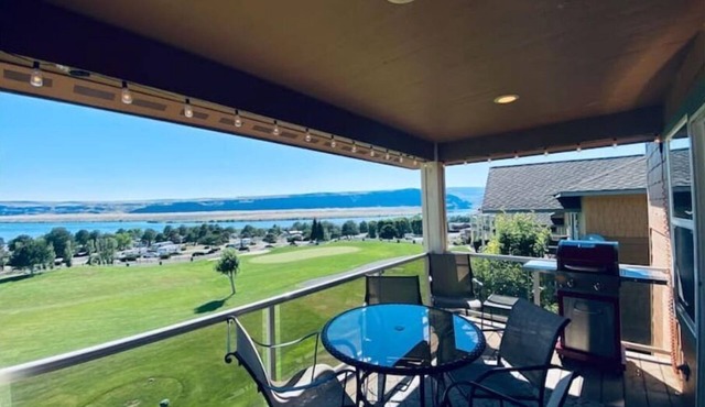 B16- 3 Golf Greens/River View Sunserra