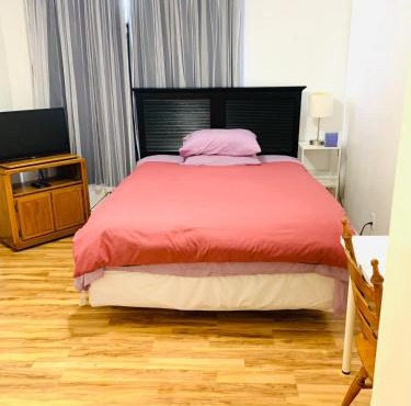 B2 A private room in Naperville downtown with desk and Wi-Fi near everything