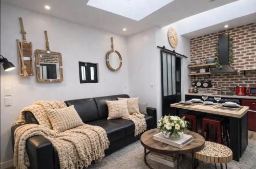 B2 Beautiful House in 7th, 2-4G by Eiffel Tower