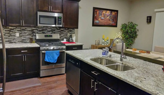 B20: VIBE VILLA: Private yet central