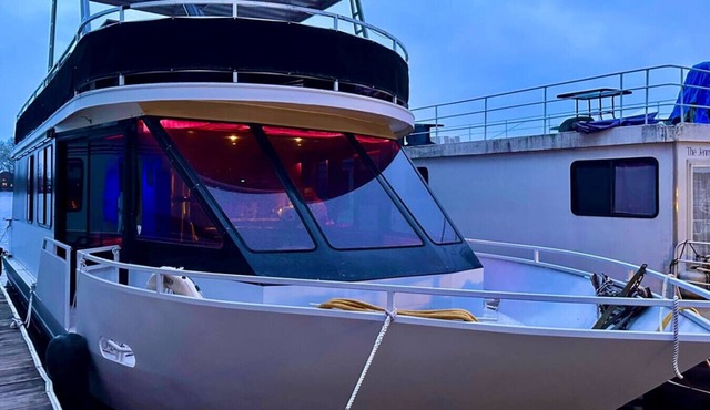 b3 Couples Therapy Yacht