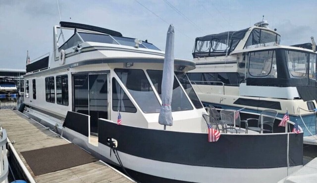 b3 FIVE7 Yacht - 2 bedroom