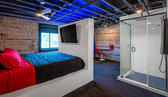 b3 Room4: Begin King Suite