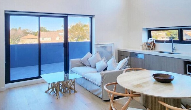 B405 Epping · Cozy 2 Bed close to train station in Epping