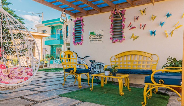 B6 pool/BBQ/cozy/good weather.