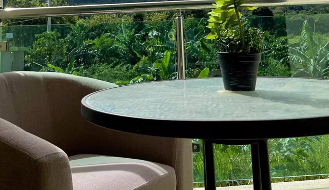 B8 Beautiful Apt. at the foot of the mountains/pool