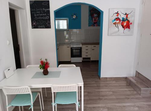 Babaloo Beach Apartments
