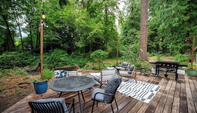 Babbl by the Brook A Modern Creekside Cabin At the Base of Mt. Hood