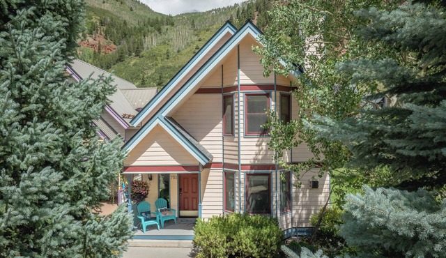 Bachman Village #9, Family-friendly home with backyard - great location!
