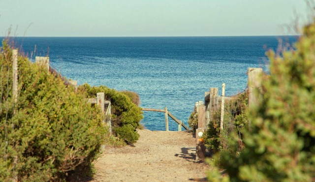 Back Beach Hideaway - Family friendly beach house