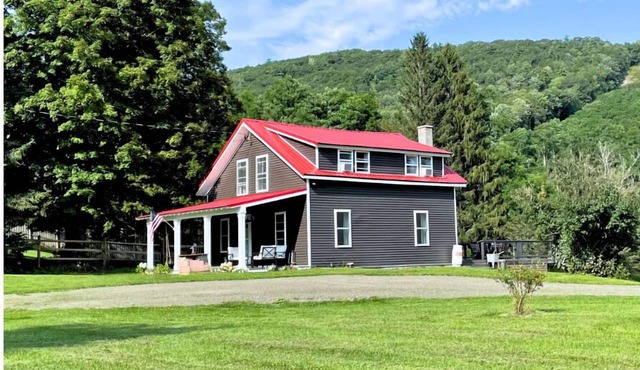 "Back Cottage” 2 mi - Cooperstown; 4 mi - Dreams Park