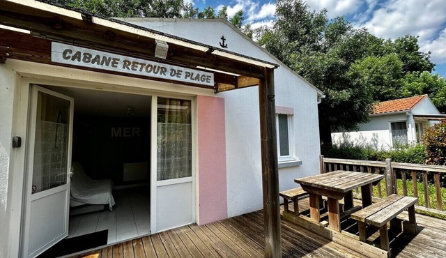 Back from the beach - Ideally located