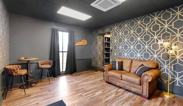 Back Room Bungalow - Lagrange