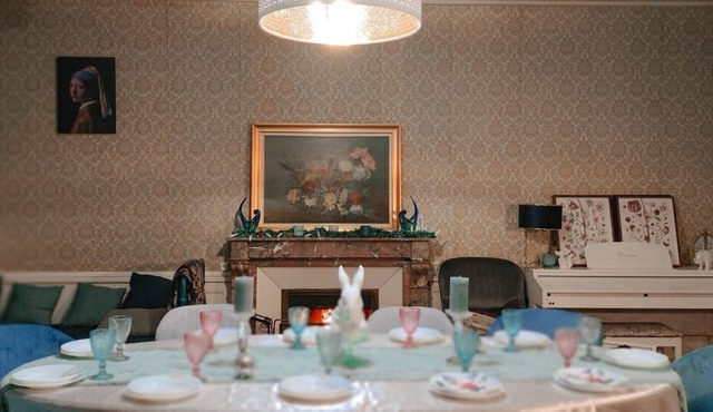 Back to the good old days, the Athénaïs house