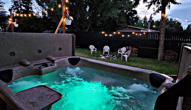 Back Yard Oasis, walk to Flathead Lake/downtown minutes from Blacktail Mountain!