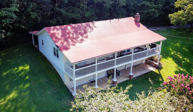 Back Your Boat Into Center Hill Lake From Our Home! Swim, Fish, Hunt, Relax!