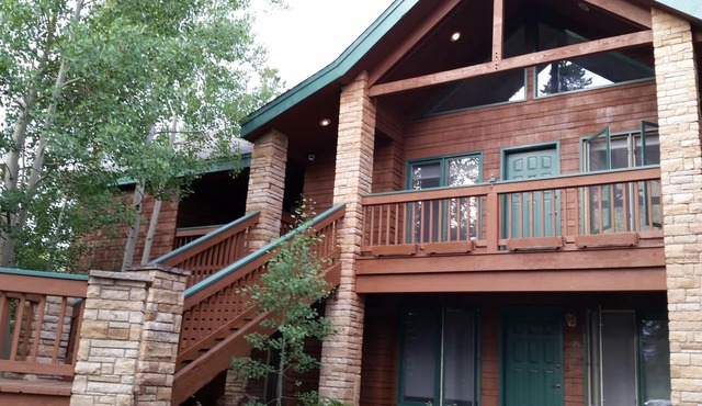 Backs to Nat’l Forest yet close to everything! Upgraded, MUST SEE