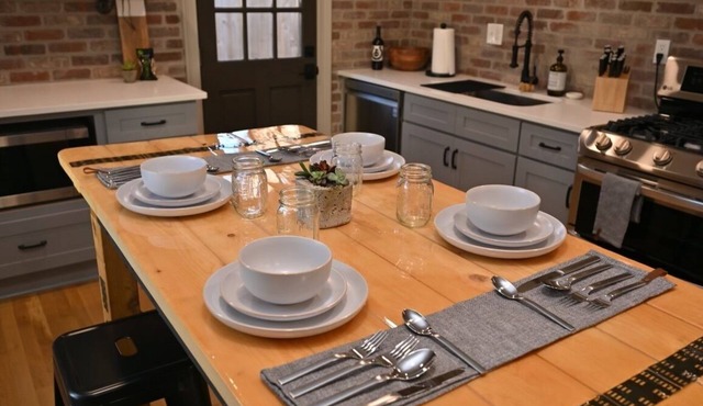 Backstage Gallery House