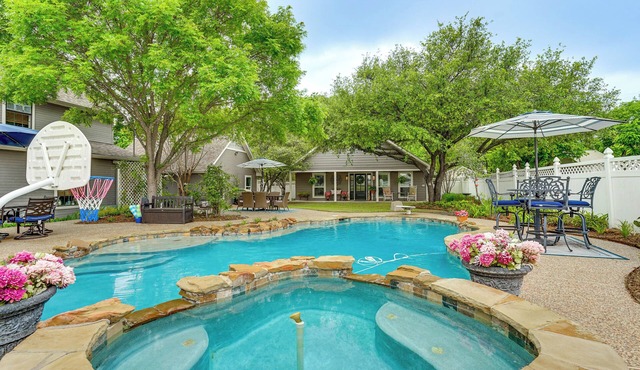 Backyard Bungalow w/Pool & Country Views