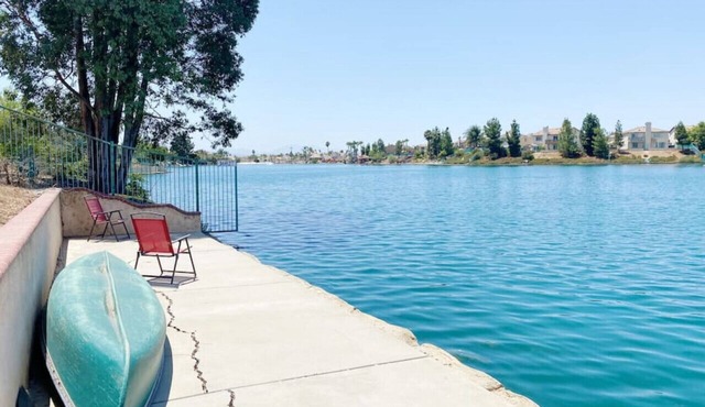 ☀Backyard Canal Access☀ Kayak + 5 Bedroom Home!