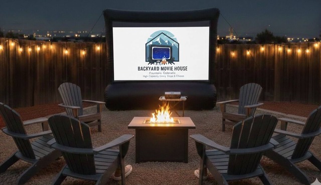 Backyard Movie House, Near The Broadmoor & Ft. Carson, 9 Beds, Group Basecamp!