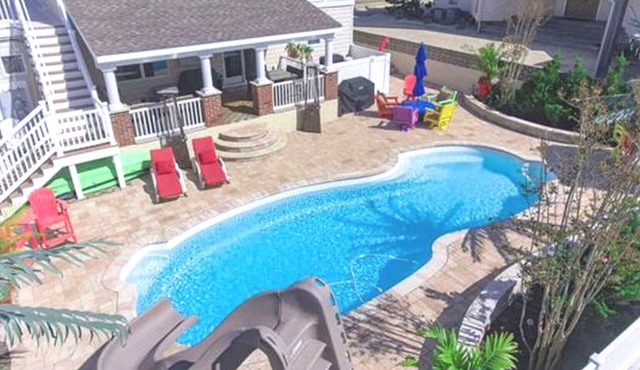 Backyard Oasis - Heated Saltwater Pool