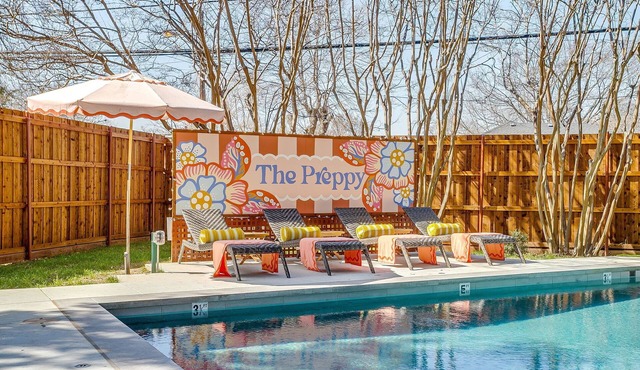 Backyard Resort | Pool, Spa, Sauna & Clubhouse 12