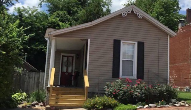 Backyard Seclusion Cottage