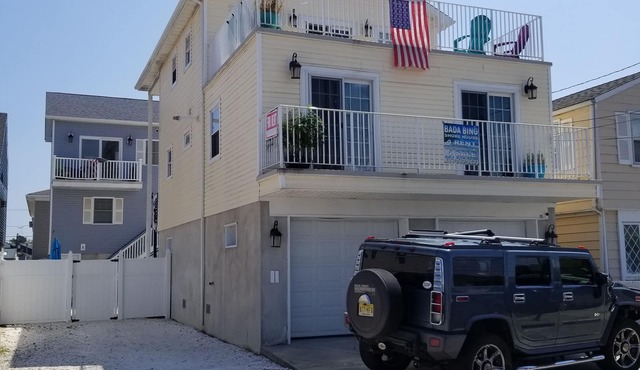 Bada Bing Shore House LUX Family Rental - New 4BR- 2 Bath, Sleeps 11 - Sundeck