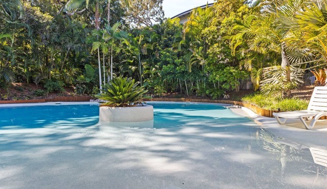 Baden 38 - Rainbow Shores. Pool. Tennis Court. Walk to beach