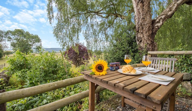 Badger Hut - One Bedroom House, Sleeps 2