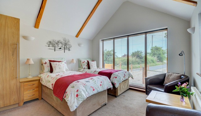 Badger Set - One Bedroom House, Sleeps 2