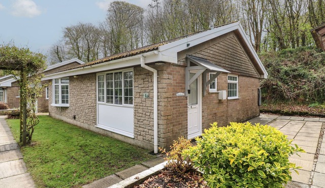 BADGER SETT IN GRANITE HENGE NEAR LOOE, family friendly in Looe