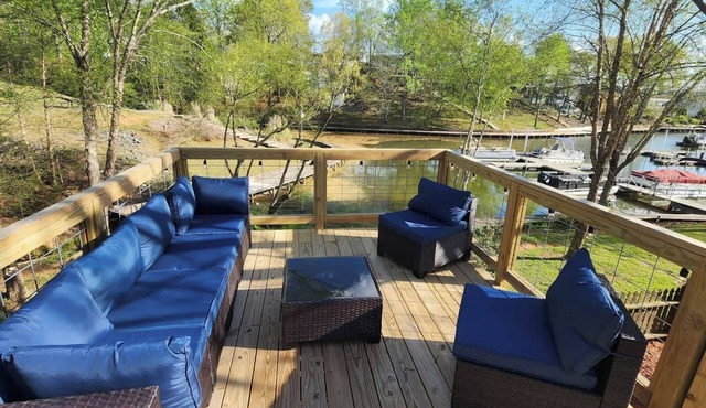 Badin Shores Lake Home Lots of Amenities